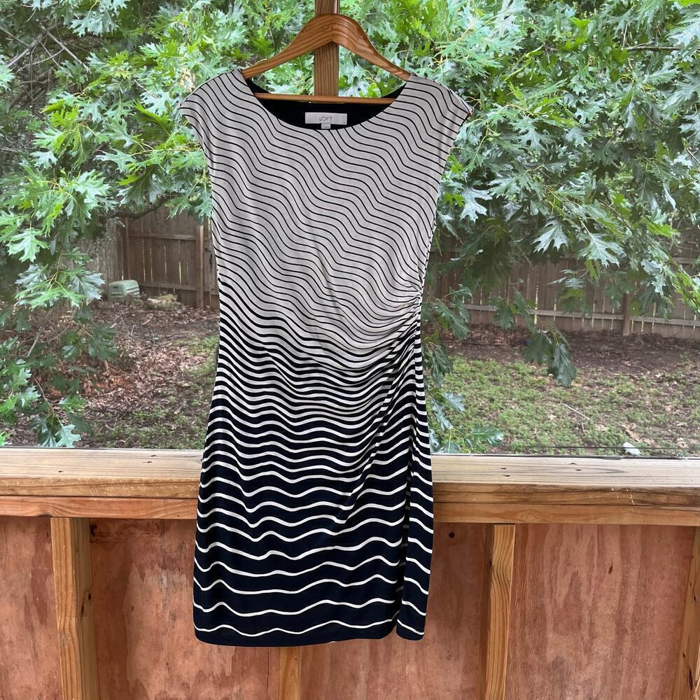 LOFT Women's Black And White Striped Ombre Side Ruched Bodycon Dress Size S. NEW